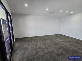 Offices commercial property leased at Berserker QLD 4701