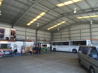 Factory, Warehouse & Industrial commercial property for lease at Arundel QLD 4214
