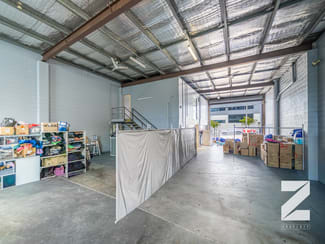 Showrooms / Bulky Goods commercial property for lease at 2/25 Glenelg Street South Brisbane QLD 4101