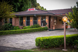 Hotel, Motel, Pub & Leisure commercial property sold at Nowra NSW 2541
