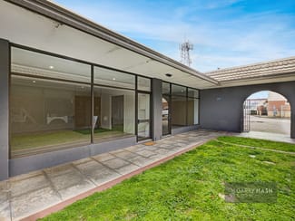 Shop & Retail commercial property sold at Shops 3&4/111-115 Murphy Street Wangaratta VIC 3677