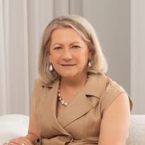 Vera Nicholl
