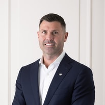 Simon Mason