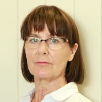 Robyn TUCKER