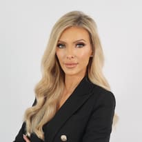 Ivana  Robinson 