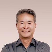 James  Kim