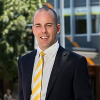 Lee Follington