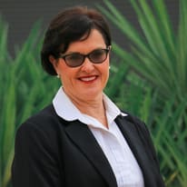 Elaine Seal