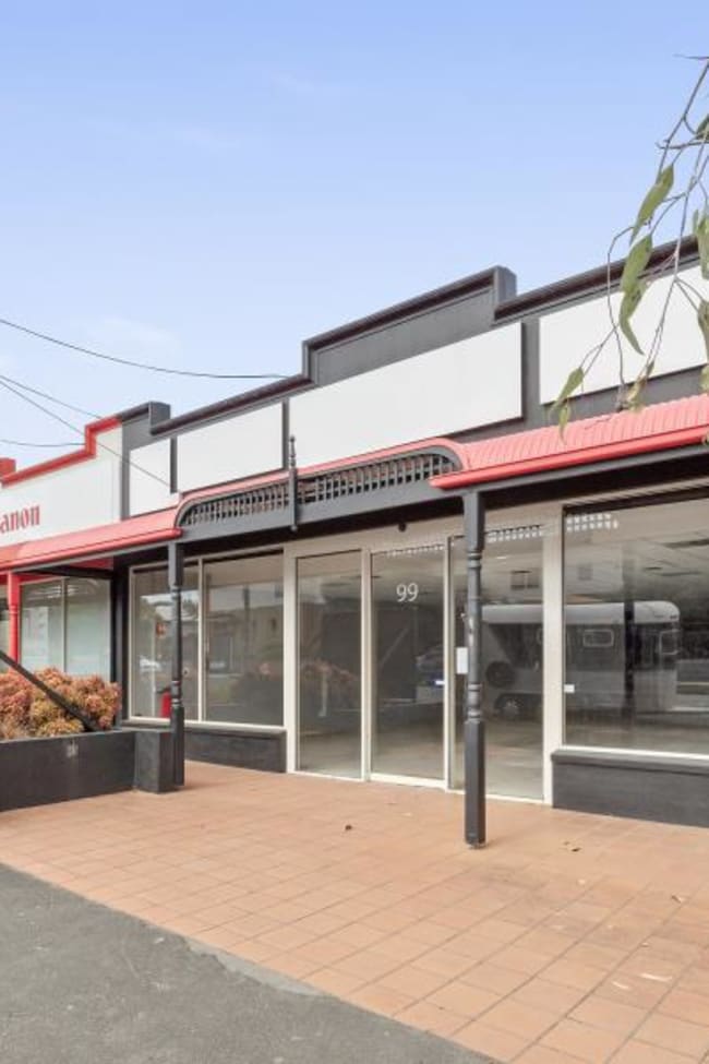 Whole Property/99 West Fyans Street Newtown VIC 3220