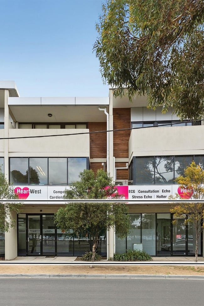 30 & 30a East Esplanade St Albans VIC 3021