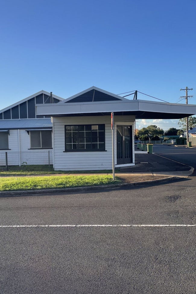 5a Clairmont Street Newtown QLD 4350