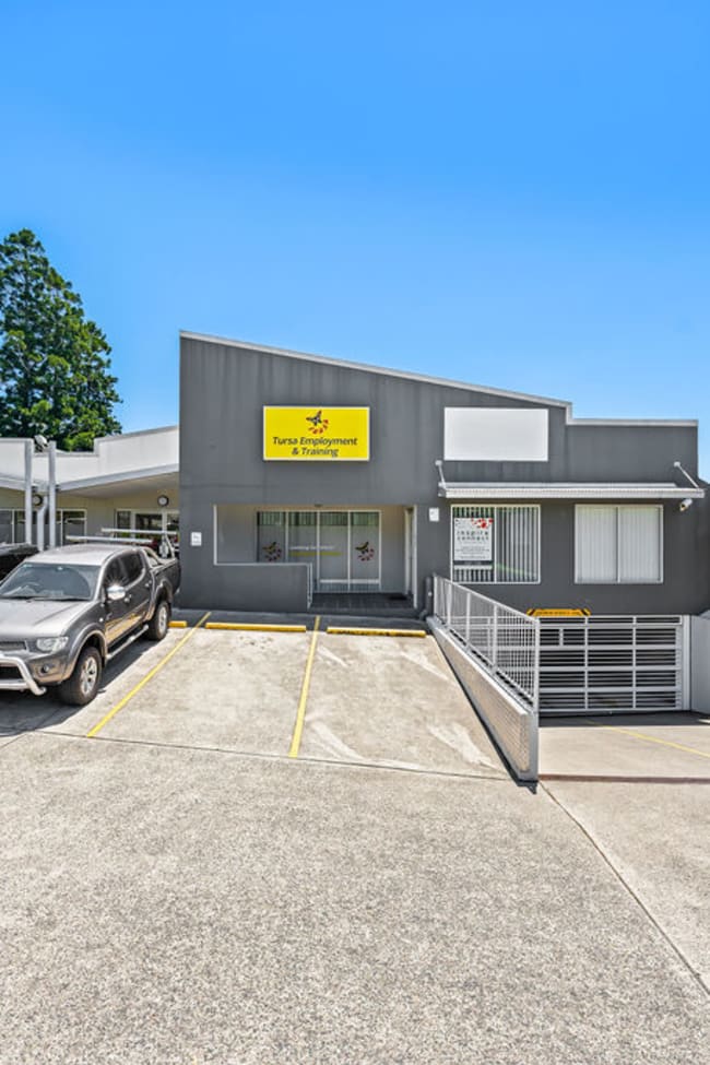 T2/21 Queen Goodna QLD 4300