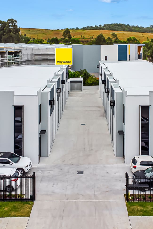 2/6 Ellis Way Upper Coomera QLD 4209
