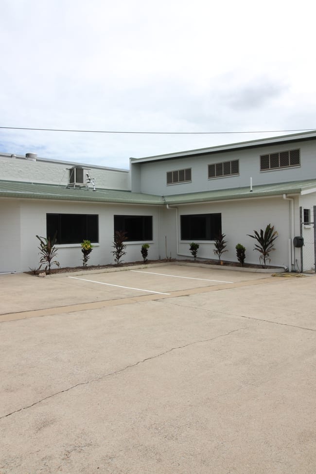 9-13 Milne St Idalia QLD 4811