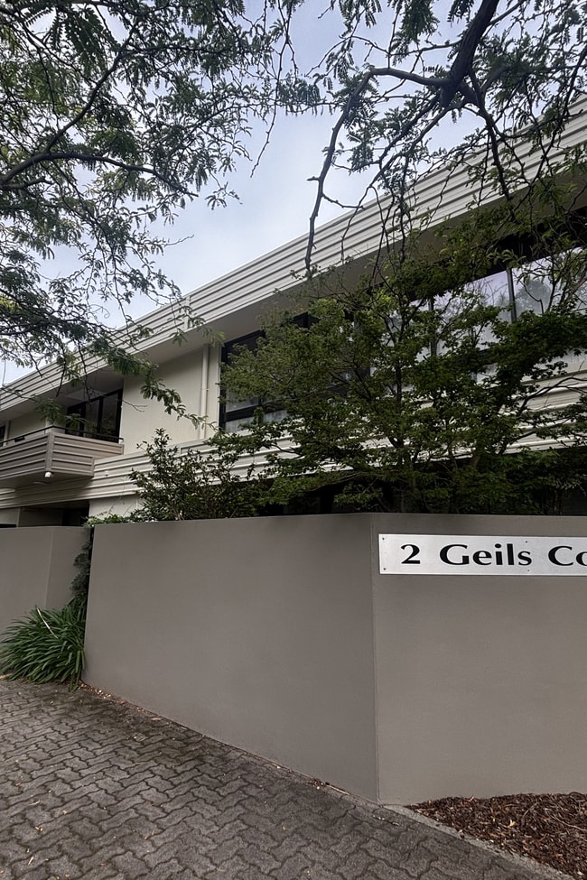 6&8/2 Geils Court Deakin ACT 2600