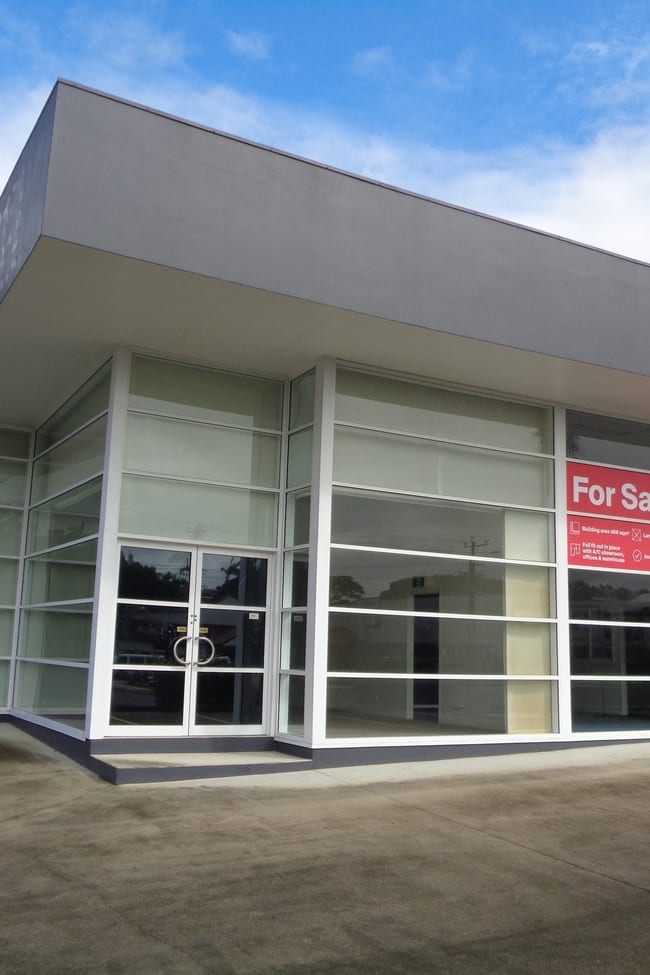 19 Pease Street Manoora QLD 4870