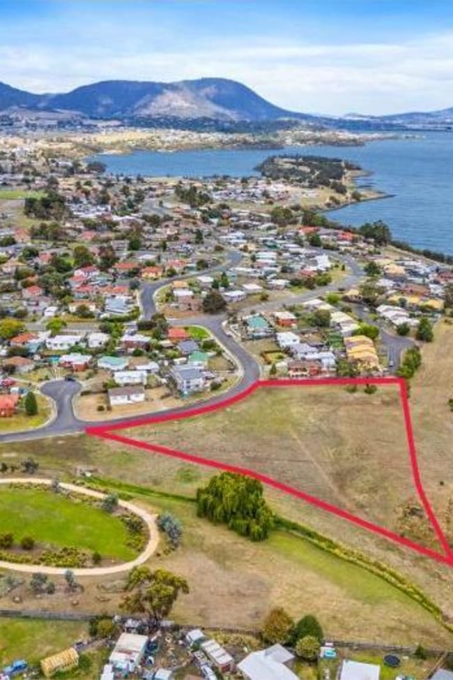15 Cheswick Crescent Bridgewater TAS 7030 15 Cheswick Crescent Bridgewater TAS 7030