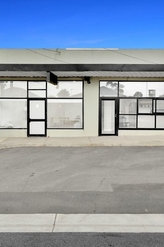 39 Rhodes Street St Albans VIC 3021