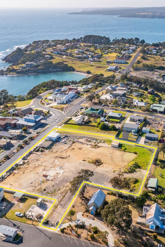 215-217, 221 & 223 Imlay Street Eden NSW 2551