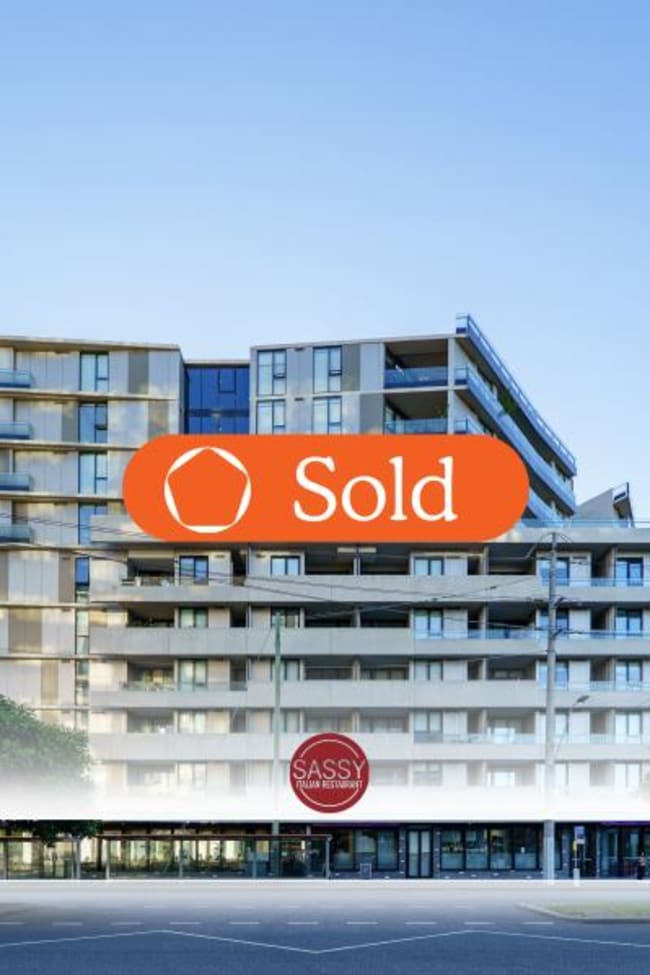 Shops 1-3, 1-7 Dryburgh Street West Melbourne VIC 3003