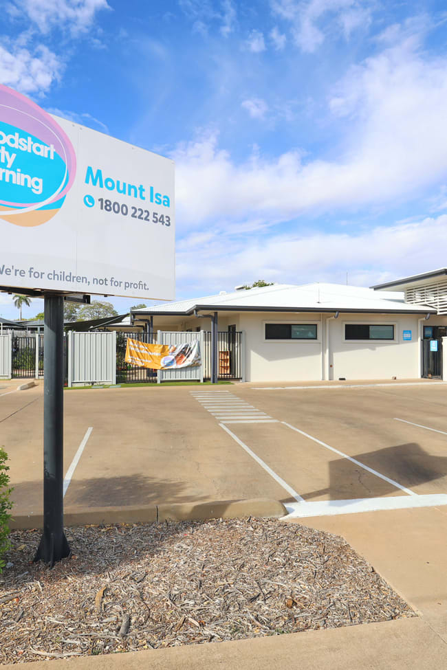 7-9 Pamela Street Mornington QLD 4825