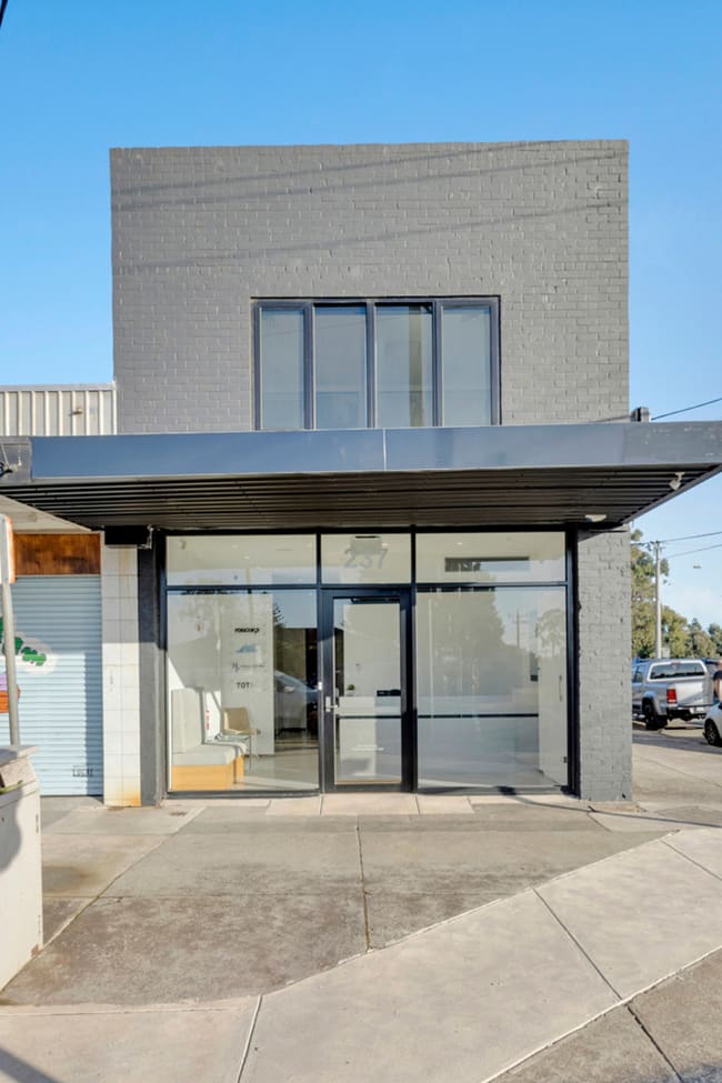 237 Waiora Road Heidelberg Heights VIC 3081 237 Waiora Road Heidelberg Heights VIC 3081