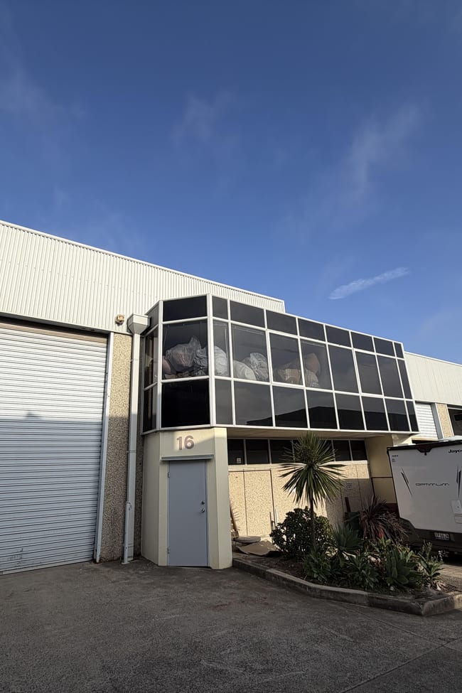 16/10-14 Yalgar Road Kirrawee NSW 2232