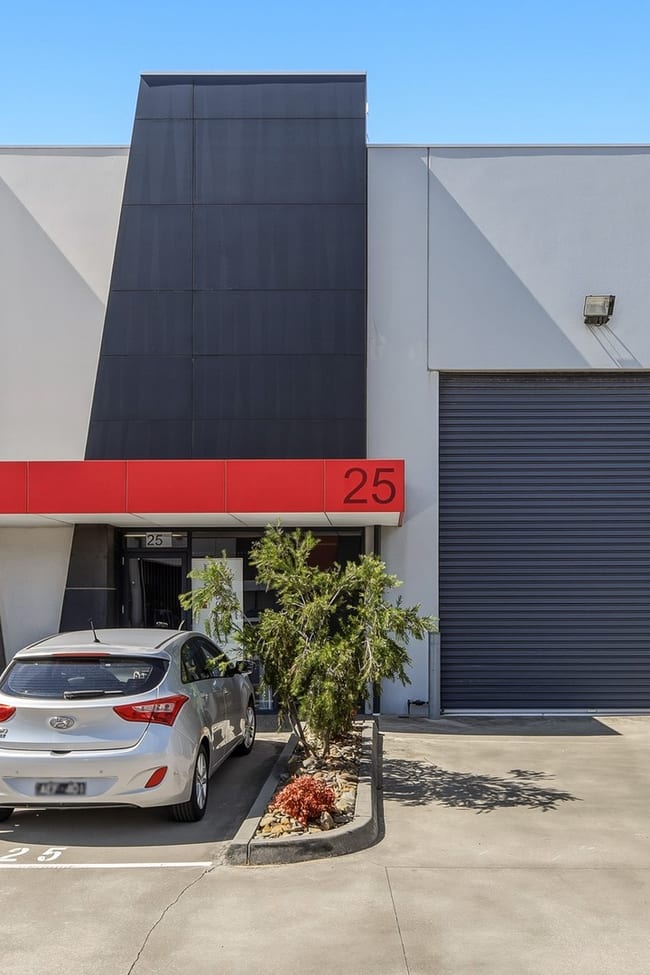 Unit 25/191-195 Greens Road Dandenong South VIC 3175