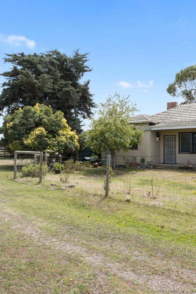 255 Mcdonalds Drain Road Koo Wee Rup VIC 3981 255 Mcdonalds Drain Road Koo Wee Rup VIC 3981