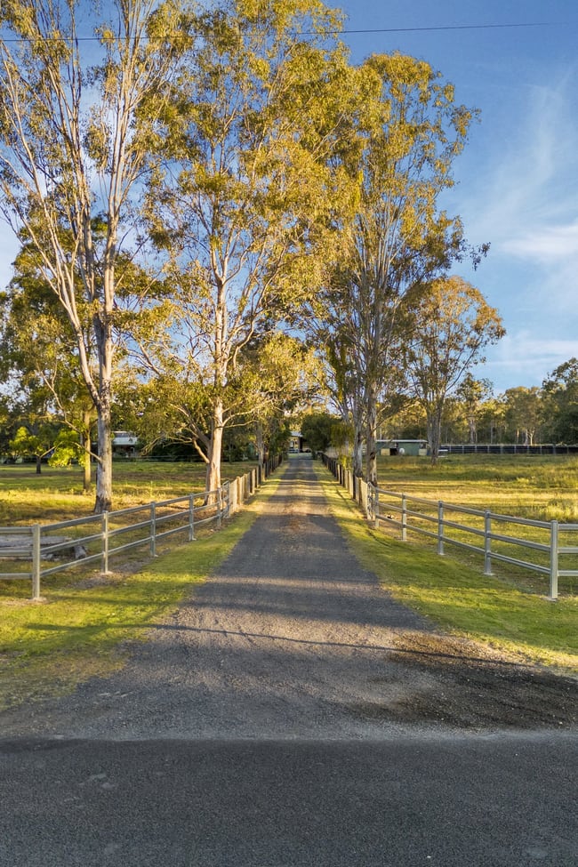 22 Kelly Road Spring Creek QLD 4343
