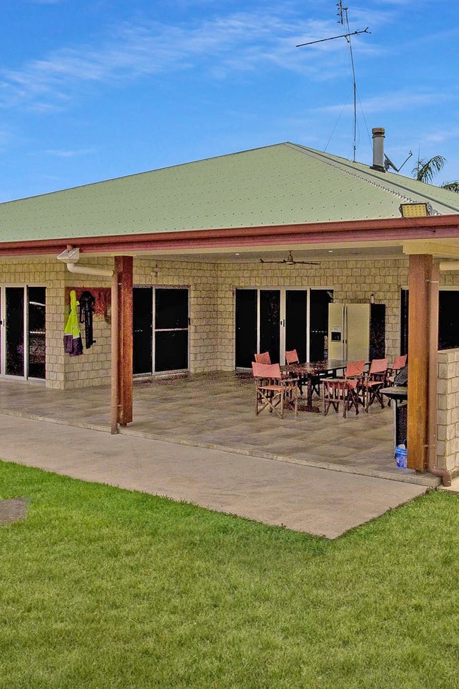 537 Hallorans Road Mount Tom QLD 4677