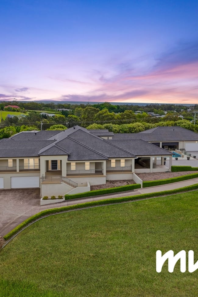 40 The Old Oaks Road Grasmere NSW 2570