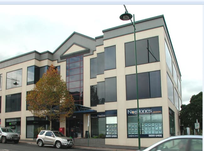 4/532 Station Street Box Hill VIC 3128
