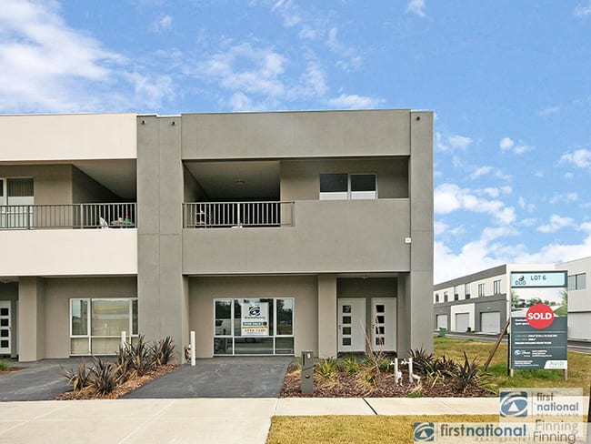 9 Fergus Lane Cranbourne West VIC 3977 9 Fergus Lane Cranbourne West VIC 3977