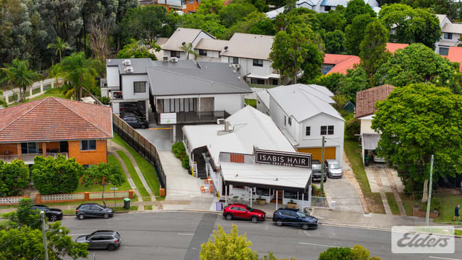 82 Leicester Street Coorparoo QLD 4151 82 Leicester Street Coorparoo QLD 4151