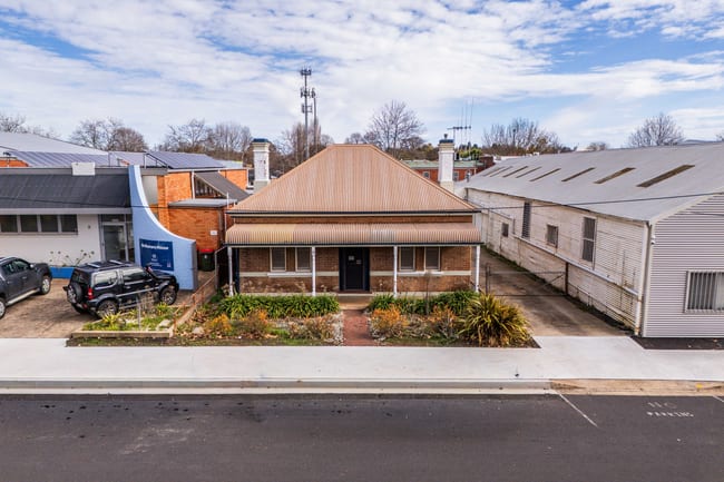 11 McNamara Street Orange NSW 2800