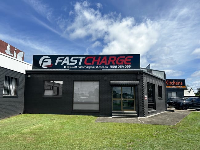 Bay 2/1 Elizabeth Avenue Taree NSW 2430 Bay 2/1 Elizabeth Avenue Taree NSW 2430