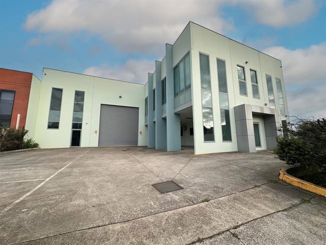 26 Lillee Crescent Tullamarine VIC 3043
