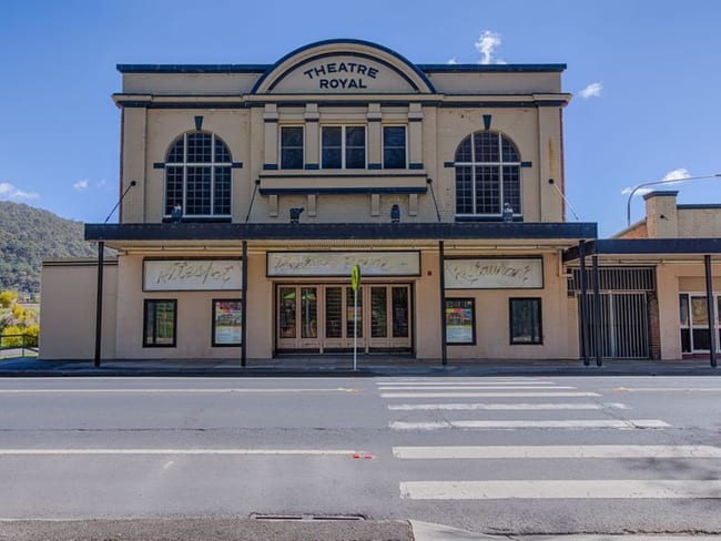 208 Main Street Lithgow NSW 2790