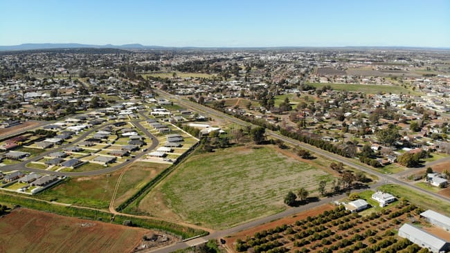 120 Walla Avenue Griffith NSW 2680