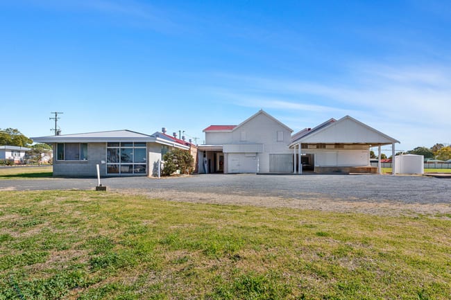 1 Yandilla Street Pittsworth QLD 4356 1 Yandilla Street Pittsworth QLD 4356