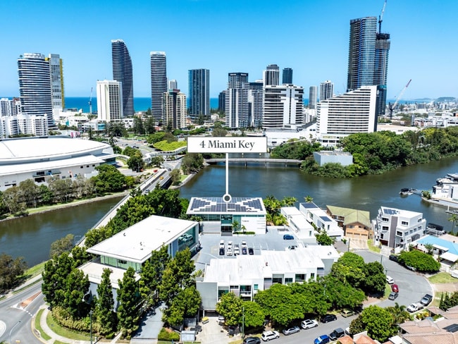 4 Miami Key Broadbeach Waters QLD 4218 4 Miami Key Broadbeach Waters QLD 4218
