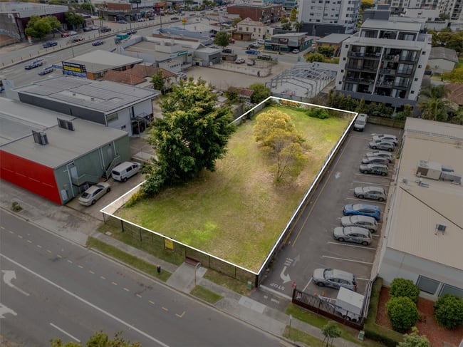 8 Kuran Street Chermside QLD 4032 8 Kuran Street Chermside QLD 4032