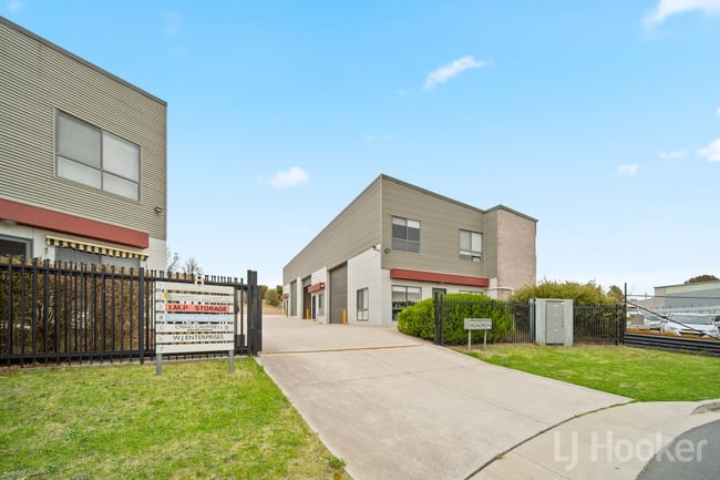 2/8 Gregg Place Crestwood NSW 2620 2/8 Gregg Place Crestwood NSW 2620