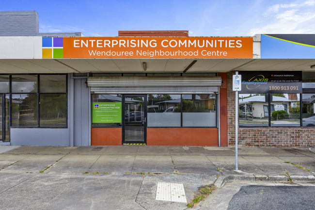 13 Violet Grove Wendouree VIC 3355