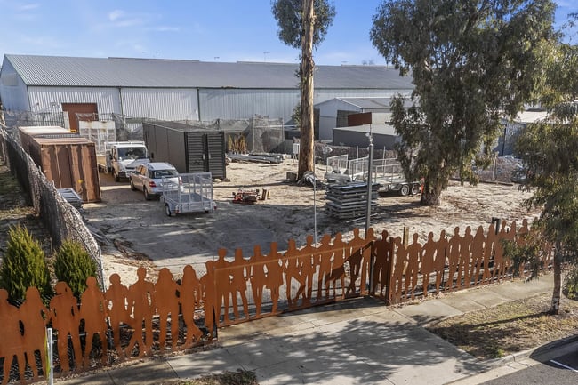122 Yarrowee Street Sebastopol VIC 3356 122 Yarrowee Street Sebastopol VIC 3356