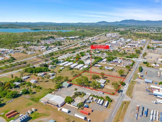 Whole of the property/93 Foster Street Gracemere QLD 4702