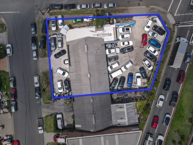 1 Reservoir Avenue Greenacre NSW 2190