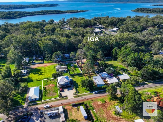 17 Robert Street Russell Island QLD 4184 17 Robert Street Russell Island QLD 4184