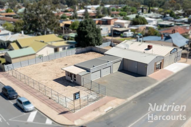 162 Renmark Avenue Renmark SA 5341 162 Renmark Avenue Renmark SA 5341